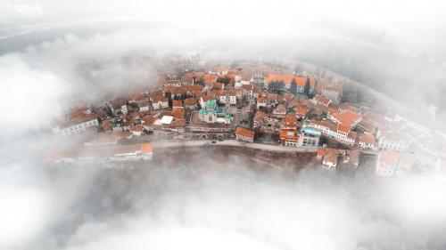 Катедралата в мъглата